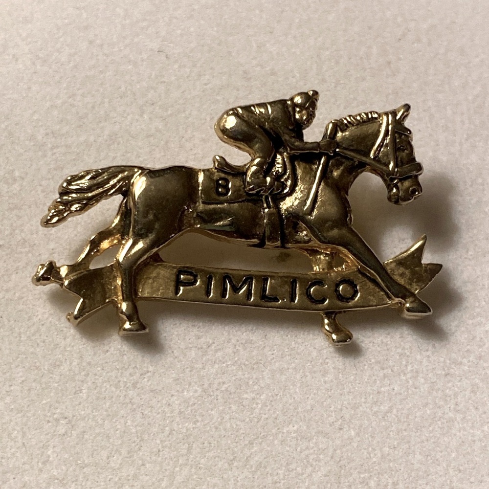 PIMILICO 8 HORSE RACING JOCKEY PIN LAPEL